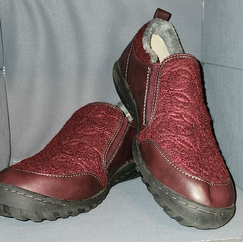 JAMBU SLIP ON SHOES BURGUNDY  7.5